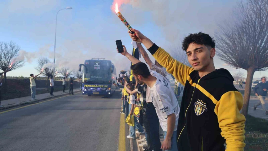 Fenerbahçe'ye Sivas'ta coşkulu karşılama