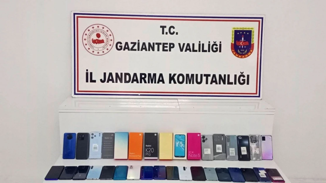 Gaziantep'te 2 milyon lira değerinde kaçak telefon ele geçirildi