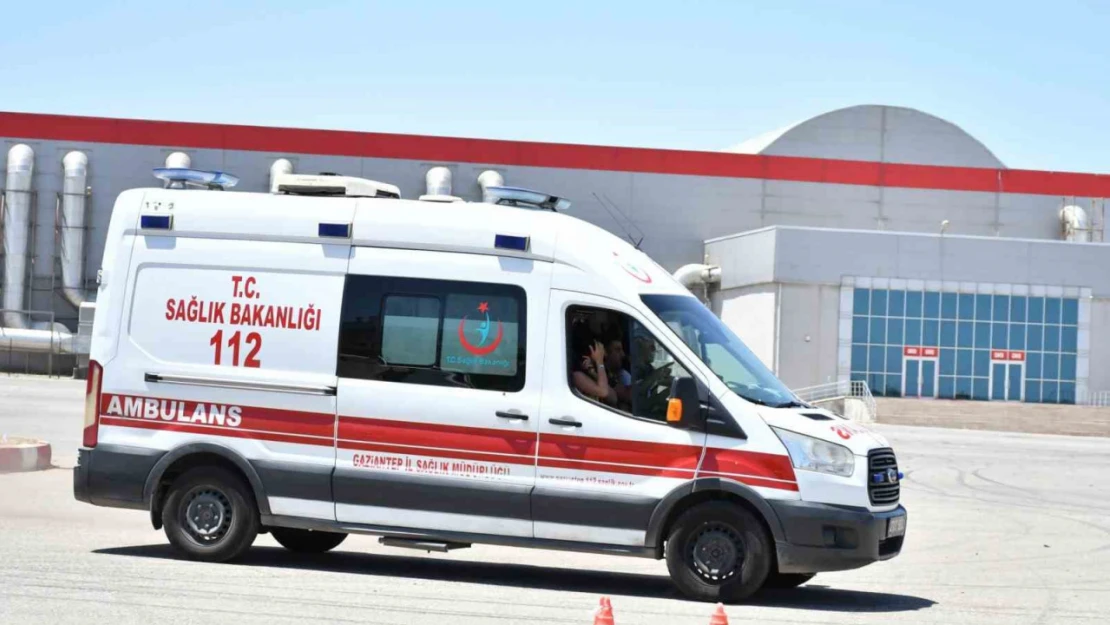 Gaziantep'te ambulans sürüş eğitimleri nefes kesti