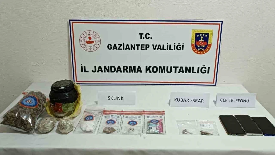 Gaziantep'te jandarmadan şok huzur güven uygulaması: 3 gözaltı