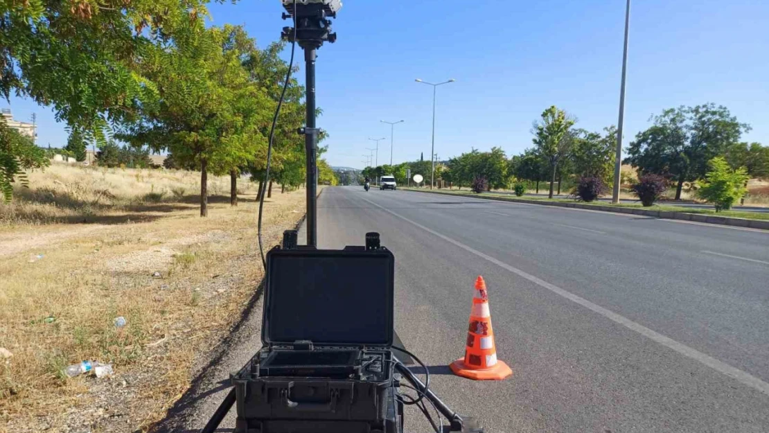 Gaziantep'te jandarmadan yerli radar sistemi ile yoğun trafik denetimi