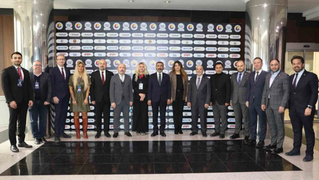 Gaziantep'teki KOBİ'ler 'Akıllı KOBİ Dijital Dönüşüm Konferansı'nda bir araya geldi