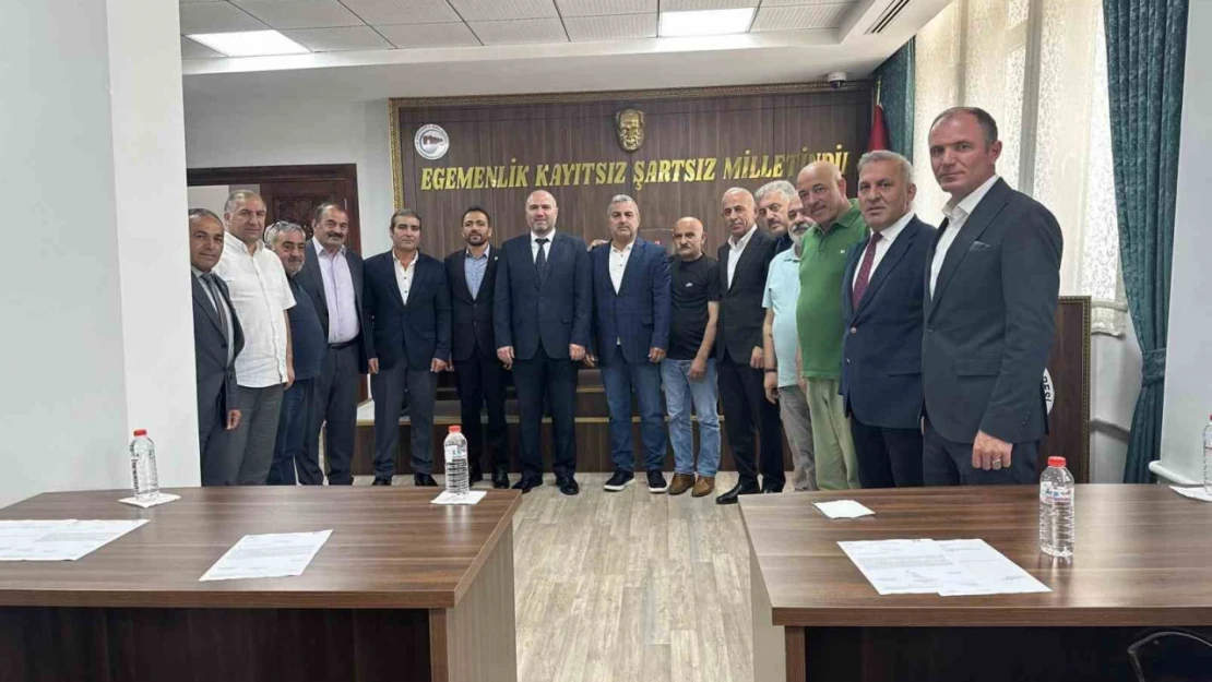 Genel sekreter Emin'den ikamet çağrısı