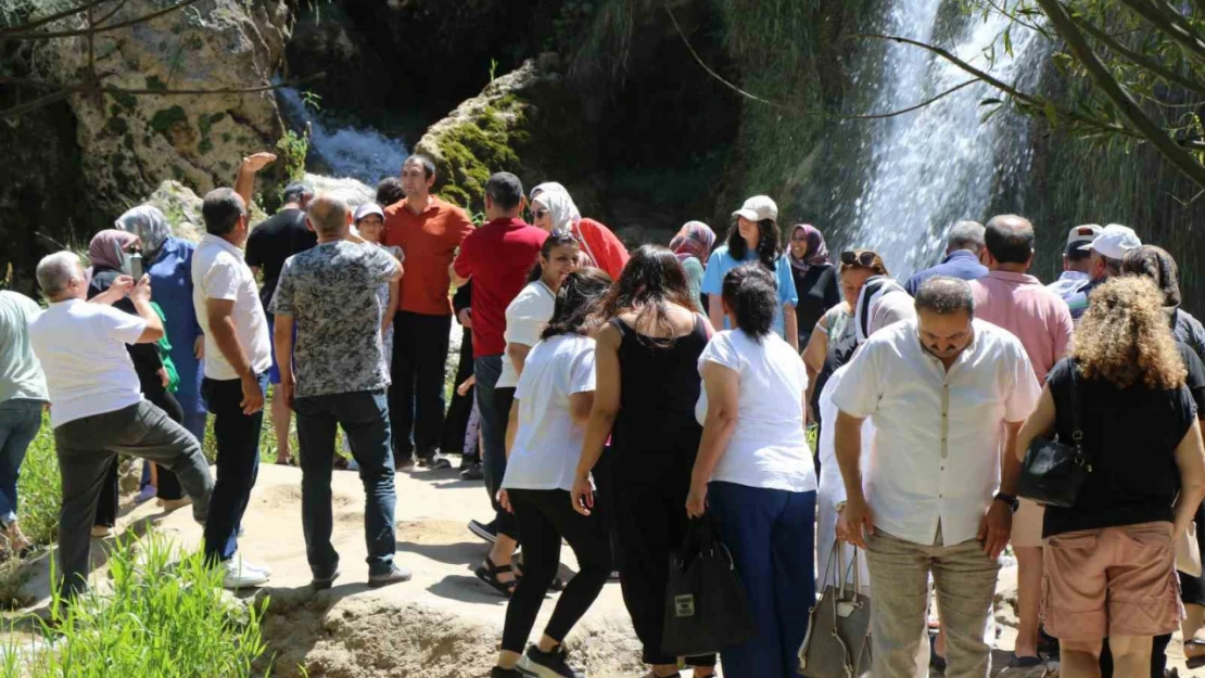 Girlevik Şelalesi'nde hafta sonu yoğunluk yaşandı