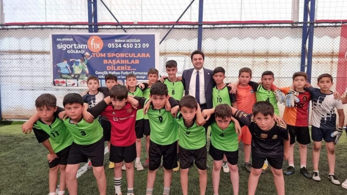 Gölbaşı'nda 'Gençlik Haftası Futbol Turnuvası' başladı
