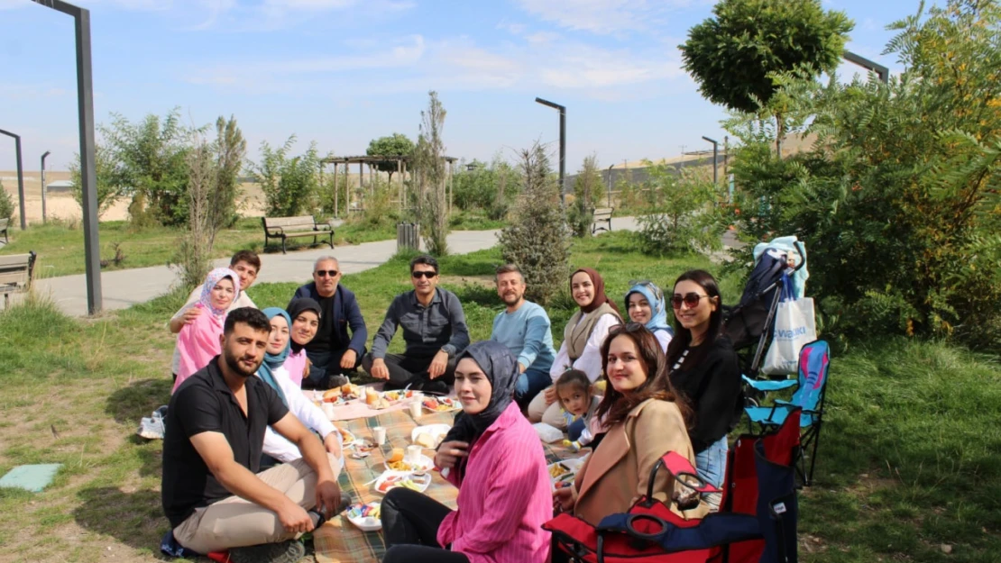 Hamur'da öğretmenler bir araya geldi