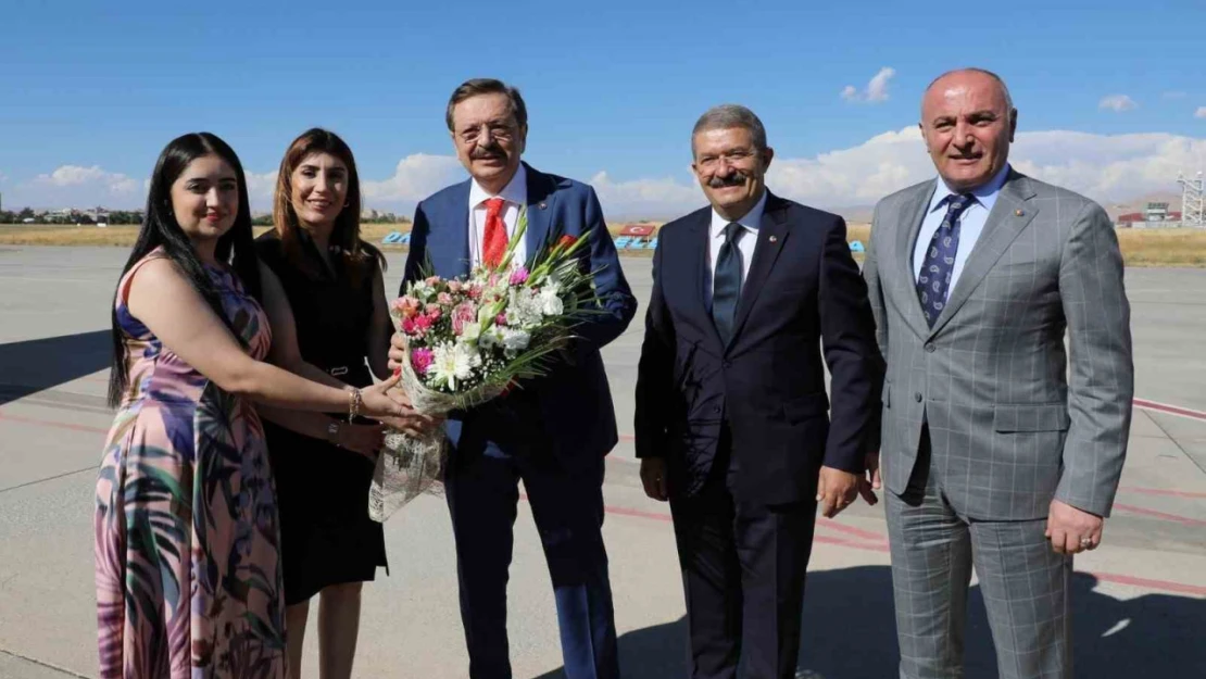 Hisarcıklıoğlu: 'Van, doğru yolda ilerliyor'