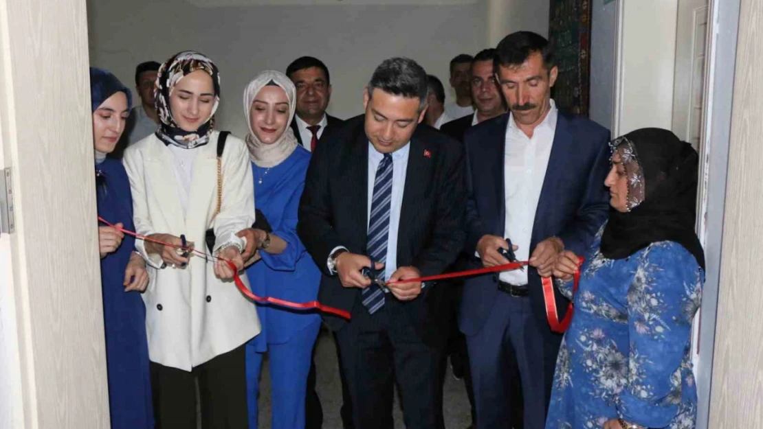Hizan'da el emeği göz nuru ürünler sergilendi