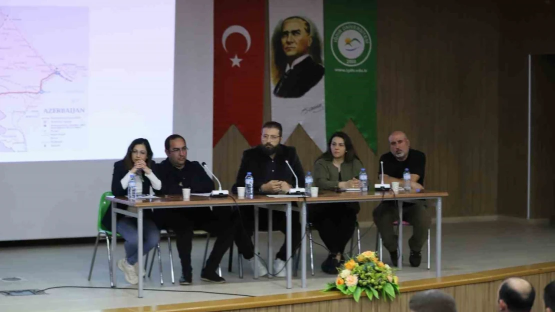 Iğdır Üniversitesi'nde 'Zengezur Ulaştırma Koridorunun Bölgesel ve Küresel Etkileri' paneli