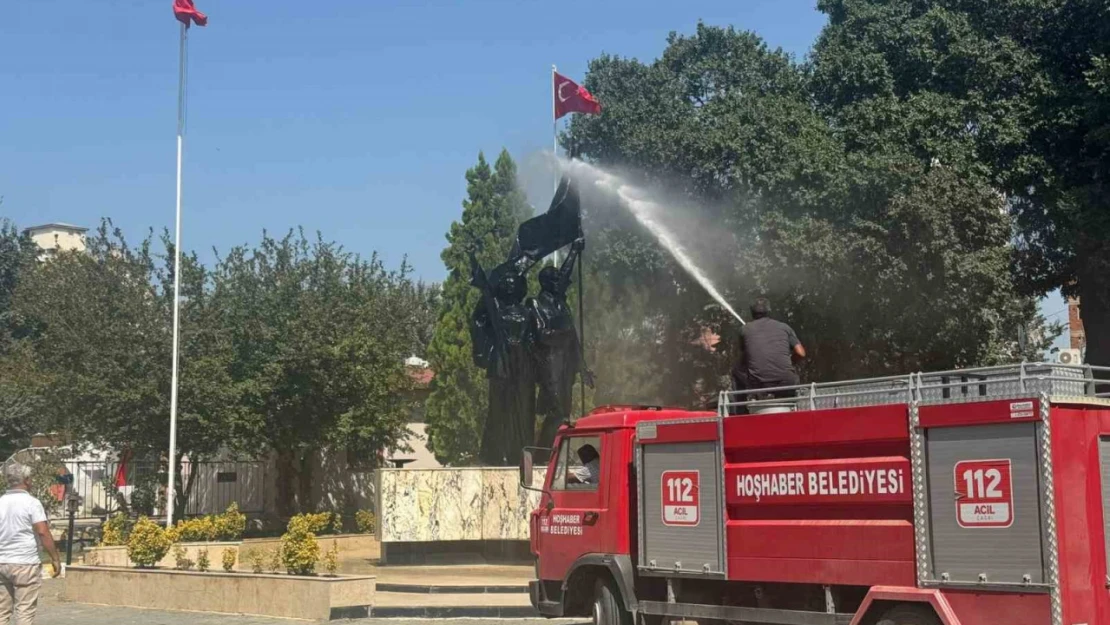 Iğdır Valiliği, 30 Ağustos Zafer Bayramı hazırlıklarında DEM'li belediyenin itfaiye araçlarını kullanmadı