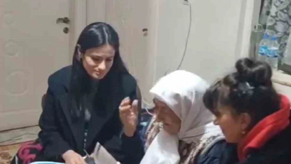 Iğdırlı teyzeden Cumhurbaşkanı Erdoğan'a manili sevgi gösterisi