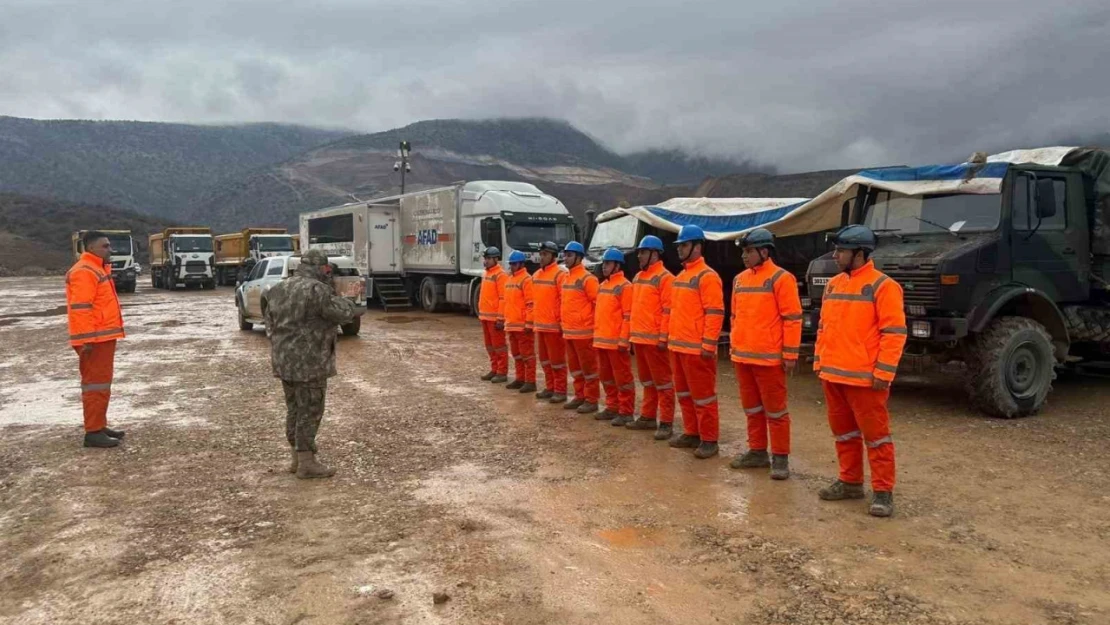 İliç'te 3. Ordu Komutanlığı arama-kurtarma timleri denetlendi