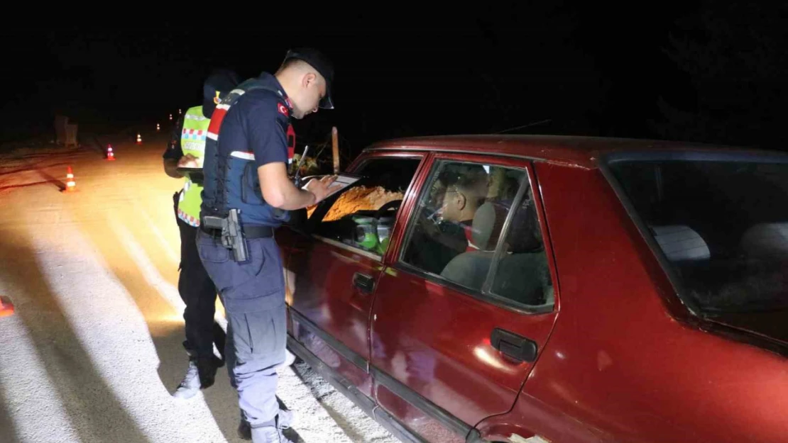 Jandarmadan trafik denetimi: 2 alkollü sürücüye işlem yapıldı