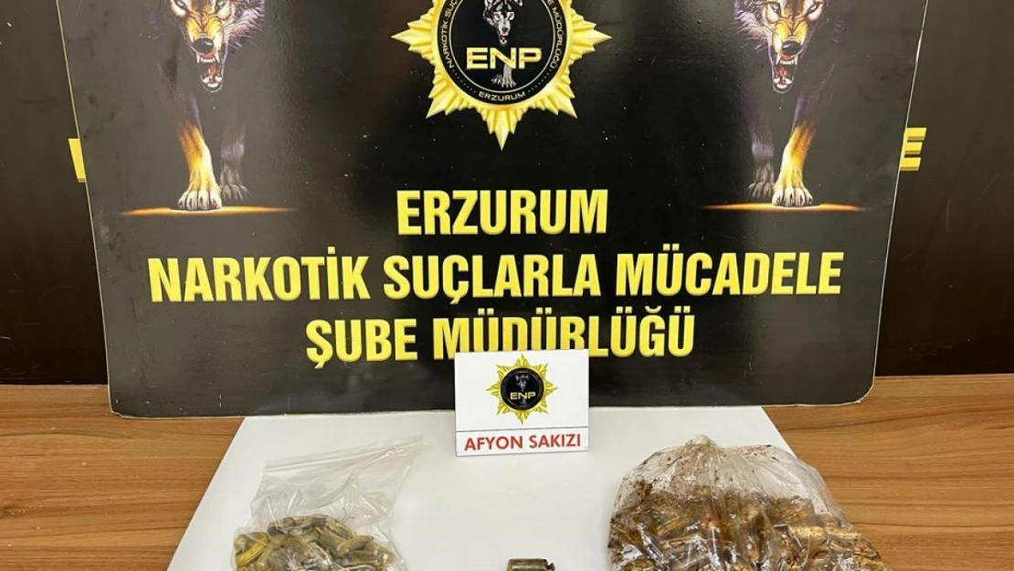 Karnından 1 kio 134 gram afyon sakızı çıktı