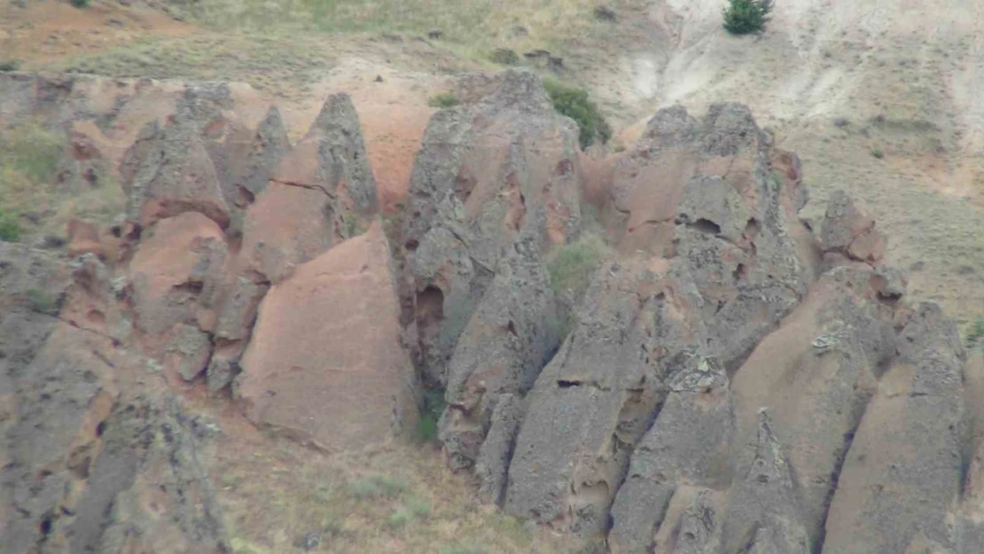 Kars'ın 'peri bacaları' görenleri hayran bırakıyor