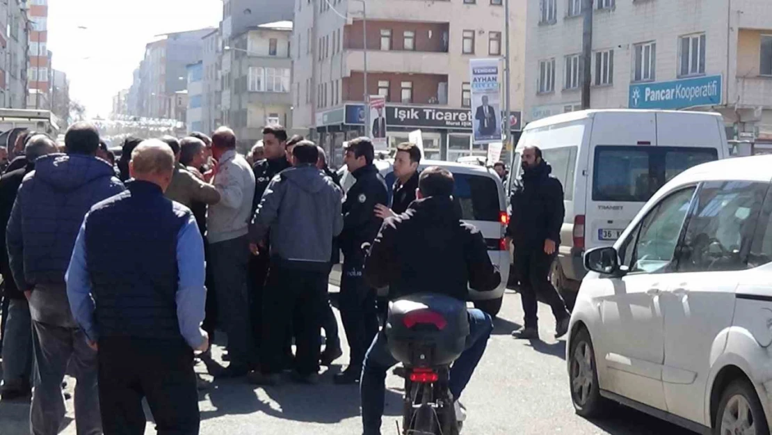 Kars'ta sopalı kavga: 2 yaralı