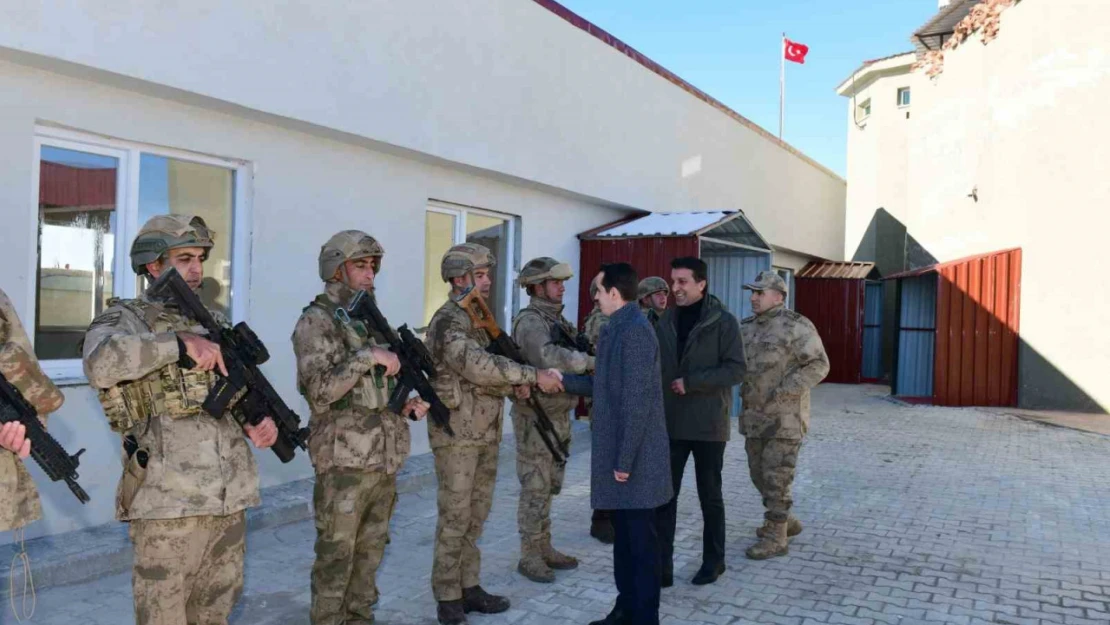 Kaymakam Sakarya ve Başkan Şeylan'dan askeri üs bölgesine ziyaret