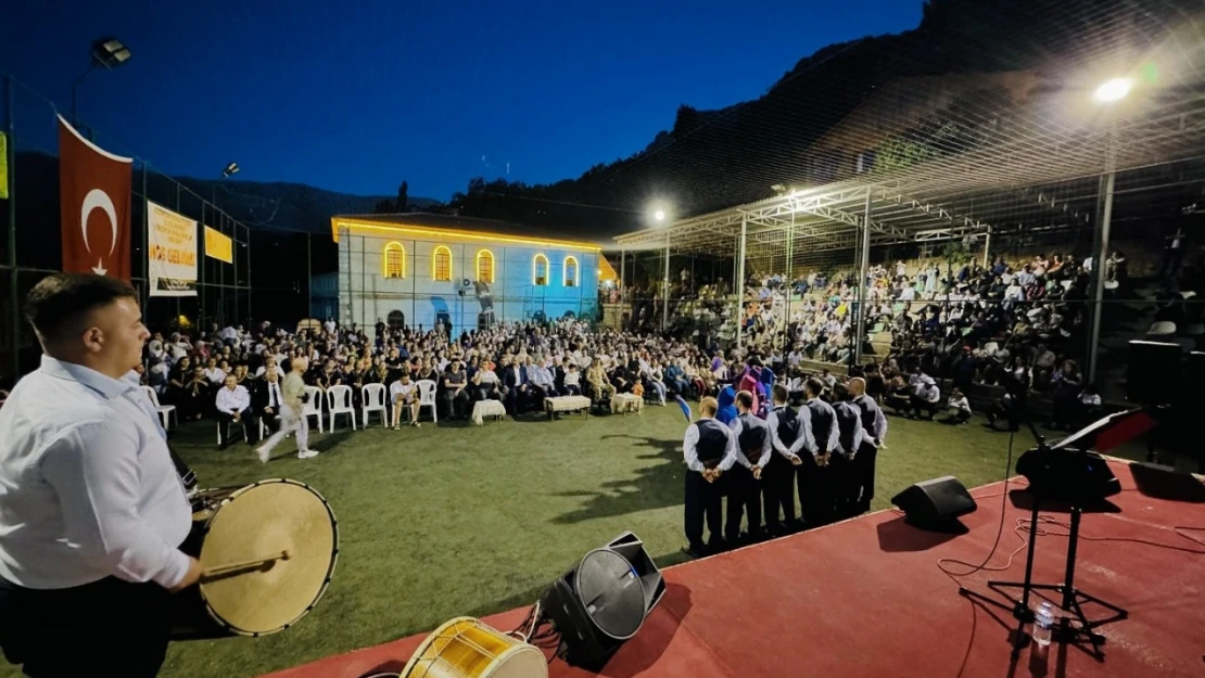 Kemaliye'de koro ve folklor konseri gerçekleştirildi