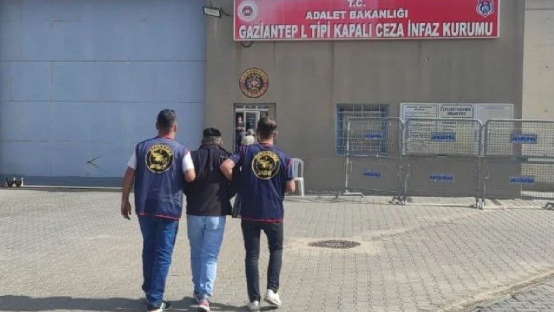 Kesinleşmiş hapis cezası bulunan 2 şüpheliyi jandarma yakaladı