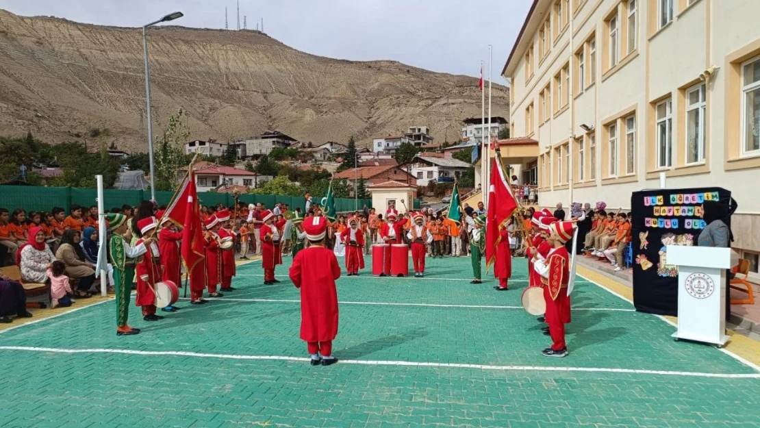 Malatya'da bir ilki gerçekleştirip okul mehteran takımı kurdular