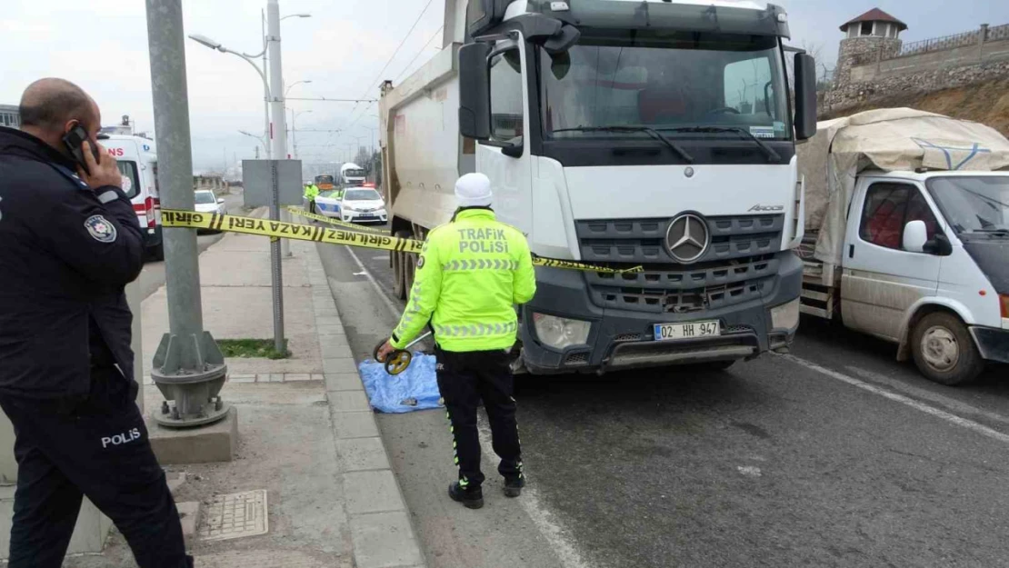 Malatya'da kamyonun çarptığı yaya hayatını kaybetti