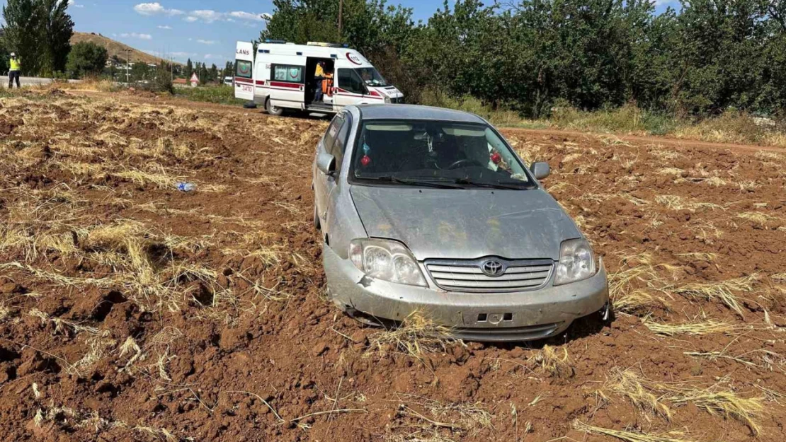 Malatya'da otomobil şarampole düştü: 3 yaralı