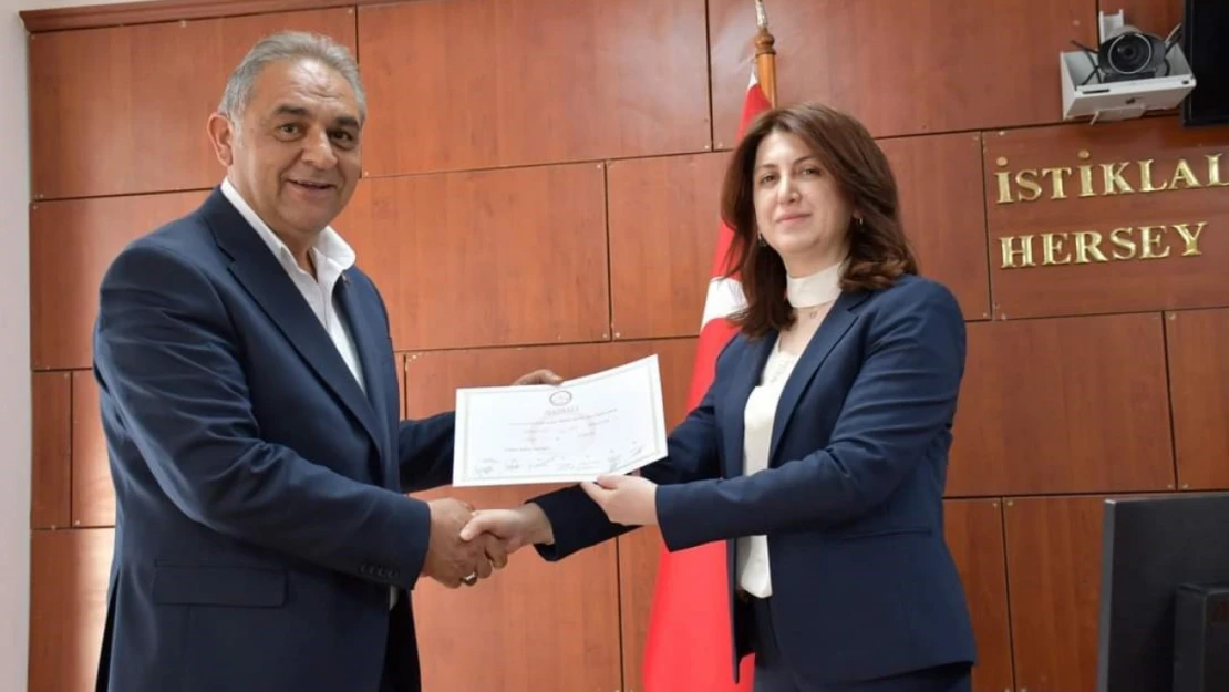 Mazbatasını alan Başkan Çiftçi 3. kez alarak göreve başladı