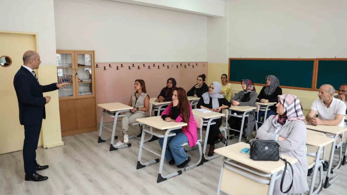 MEB, ebeveynlere 'Maarif Modeli' okulları açıyor