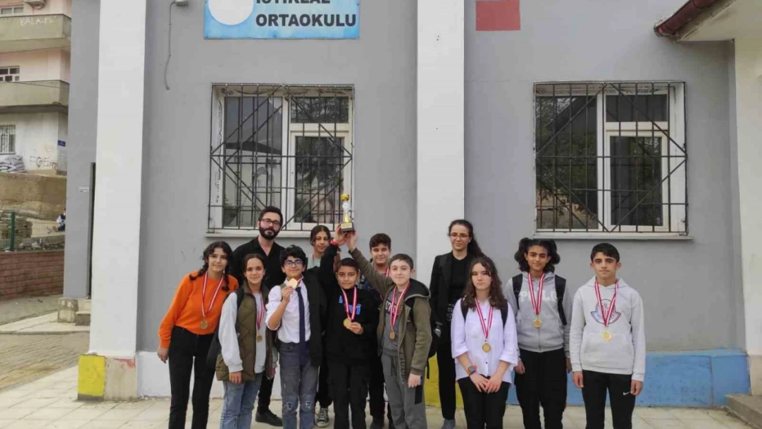 Mereto eteklerindeki İstiklal Ortaokulu dijital platformda şampiyon oldu