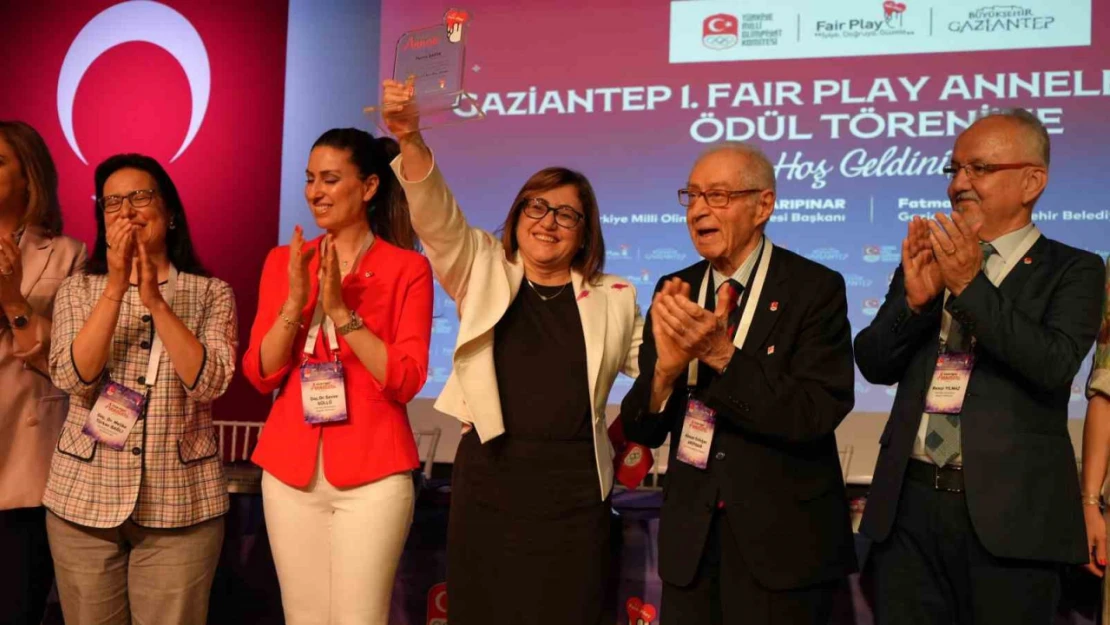 Milli Olimpiyat Komitesi, Fatma Şahin'i Türkiye'nin ilk 'Fair Play Annesi' seçti