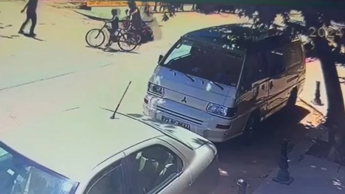 Motosikletin çarptığı bisikletli çocuk kurtarılamadı