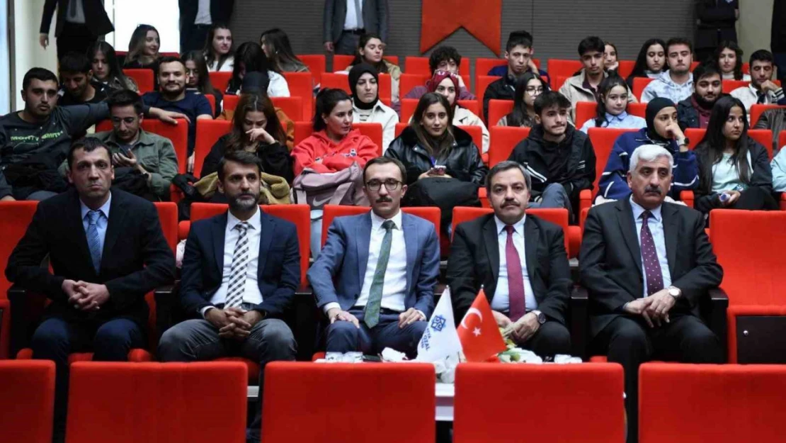 MTÜ'de Cumhuriyetin 101. yılı konferansı