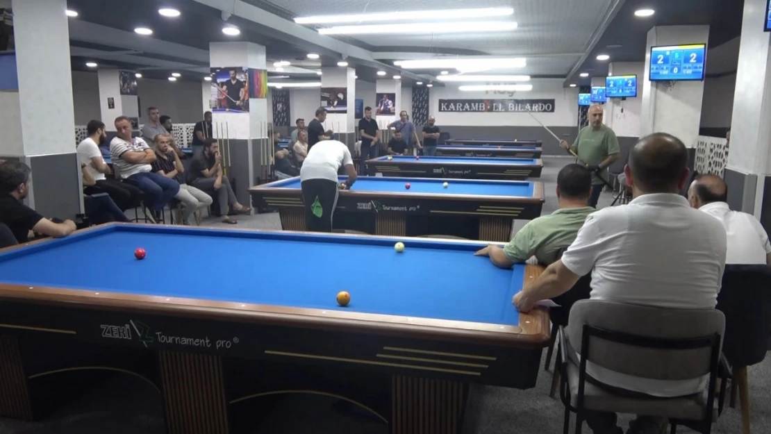 Muş'ta düzenlenen bilardo turnuvasında şampiyonlar belli oldu