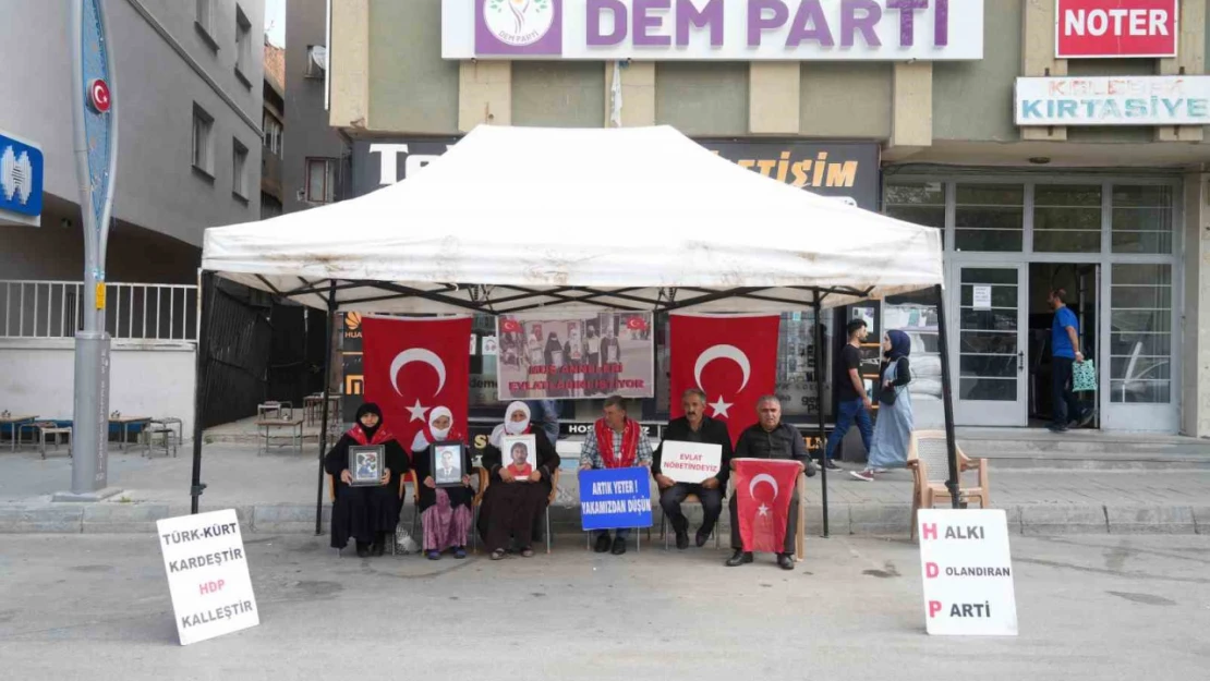 Muşlu ailelerin evlat nöbeti devam ediyor