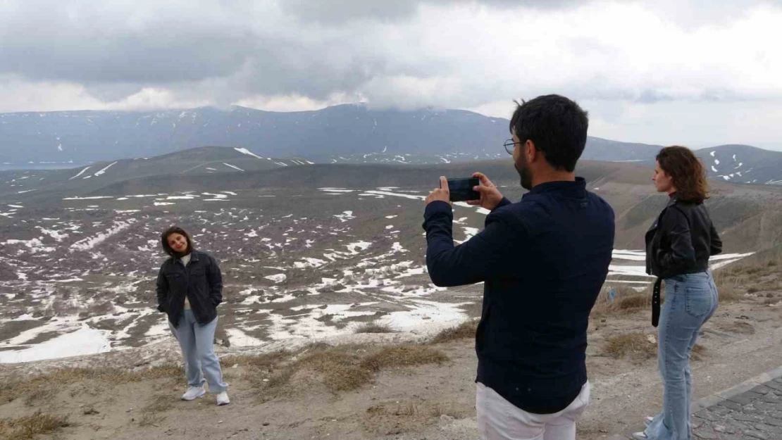 Nemrut Kalderası'na ziyaretçi akını