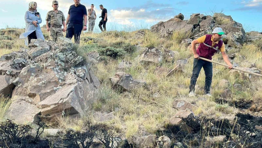 Nemrut Kalderası'nda örtü yangını çıktı