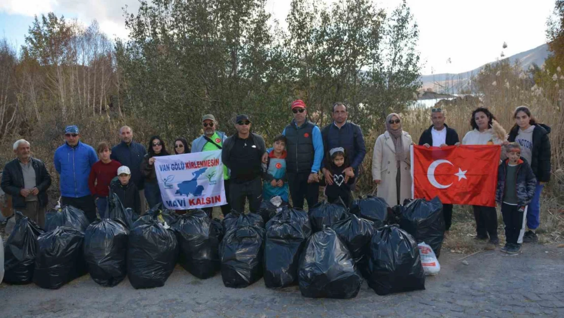 Nemrut Kalderası'nda sonbahar temizliği yapıldı