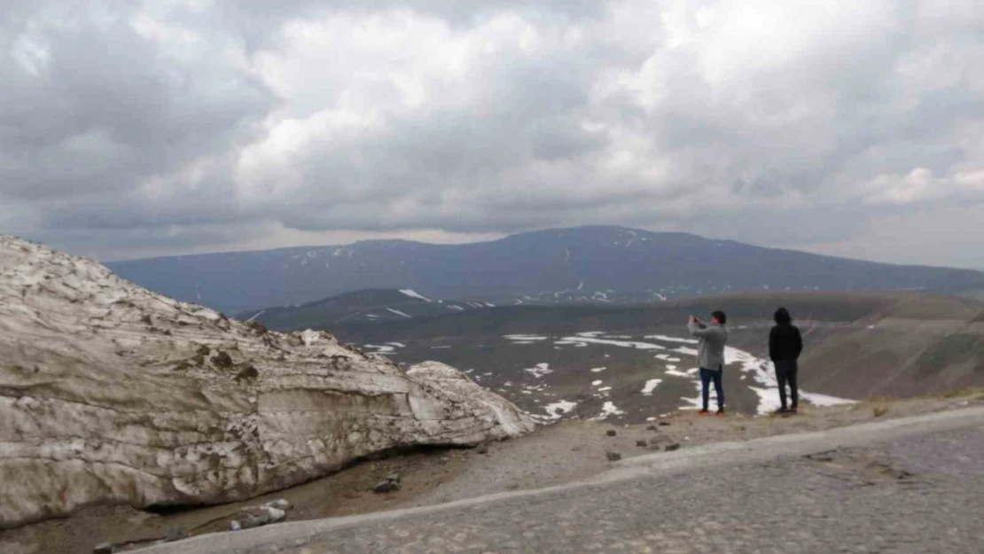 Nemrut Krater Gölü'nde kartpostallık görüntüler