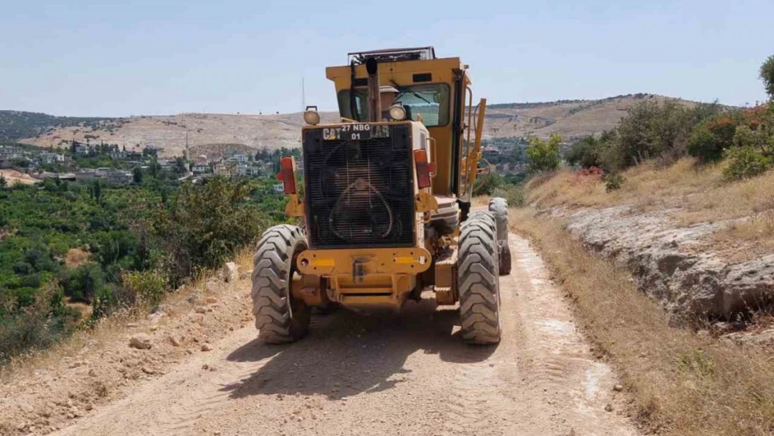 Nizip Belediyesi'nin kırsaldaki hizmetleri sürüyor