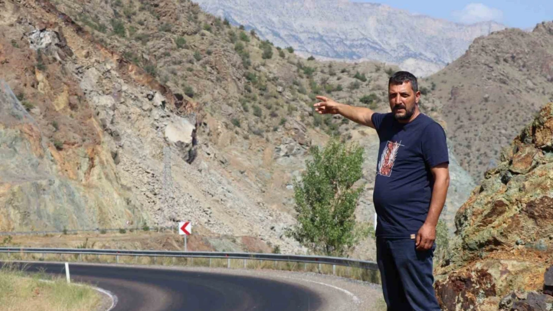 Oltu - Artvin karayolu heyelan nedeni ile 3 gündür kapalı