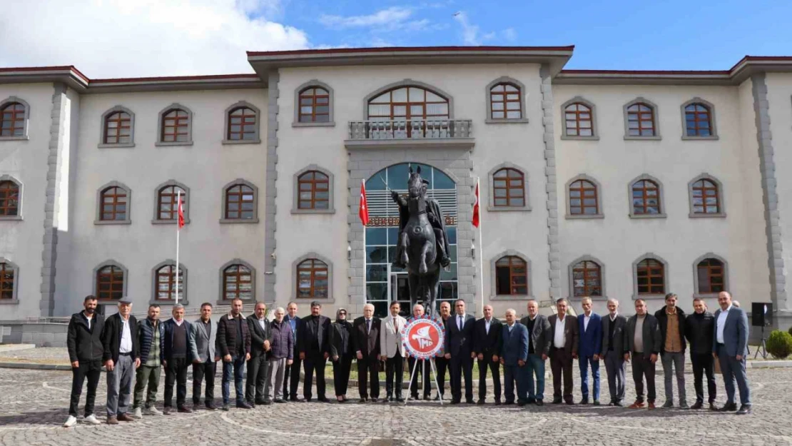 Oltu'da muhtarlar günü kutlandı