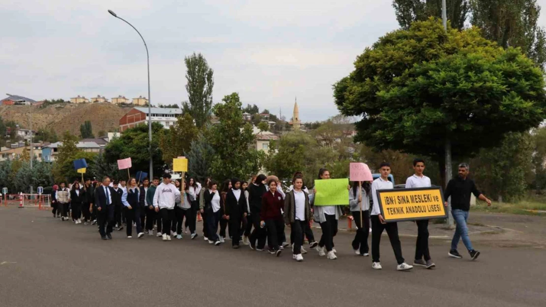 Oltu'da sağlıklı yaşam yürüyüşü düzenlendi