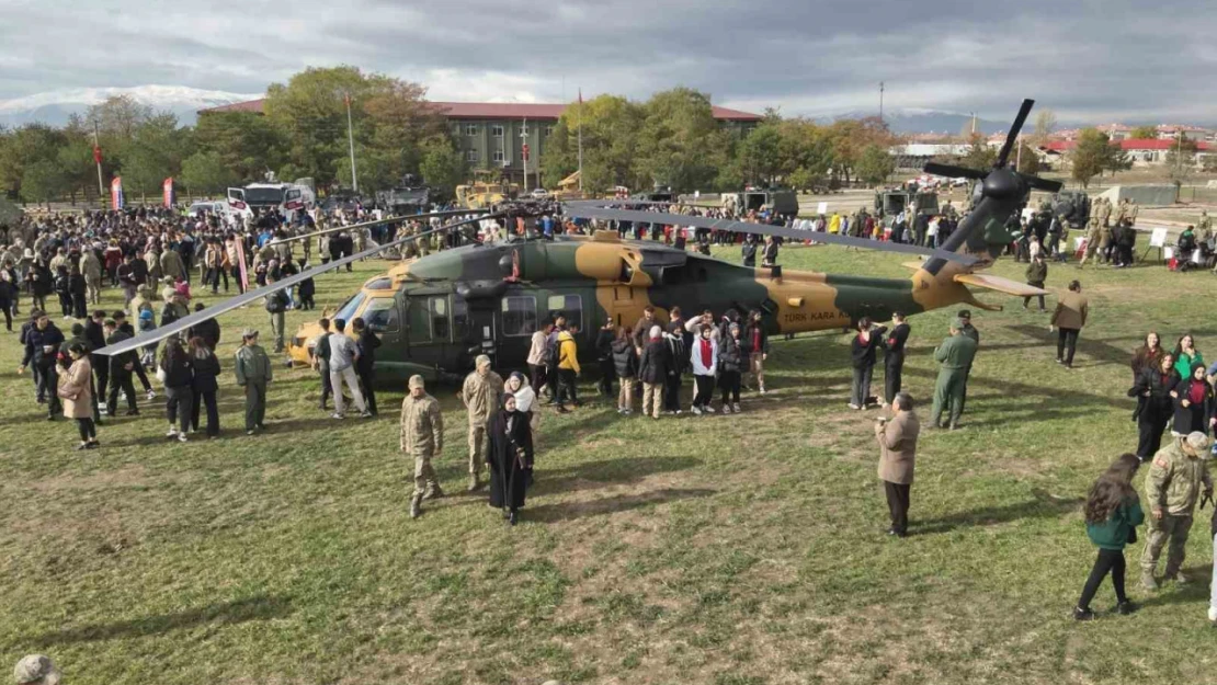 Ordu Komutanlığı kapılarını öğrencilere açtı