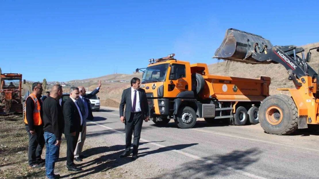 Otlukbeli'de kamu yatırımları ve tadilatlar yerinde incelendi