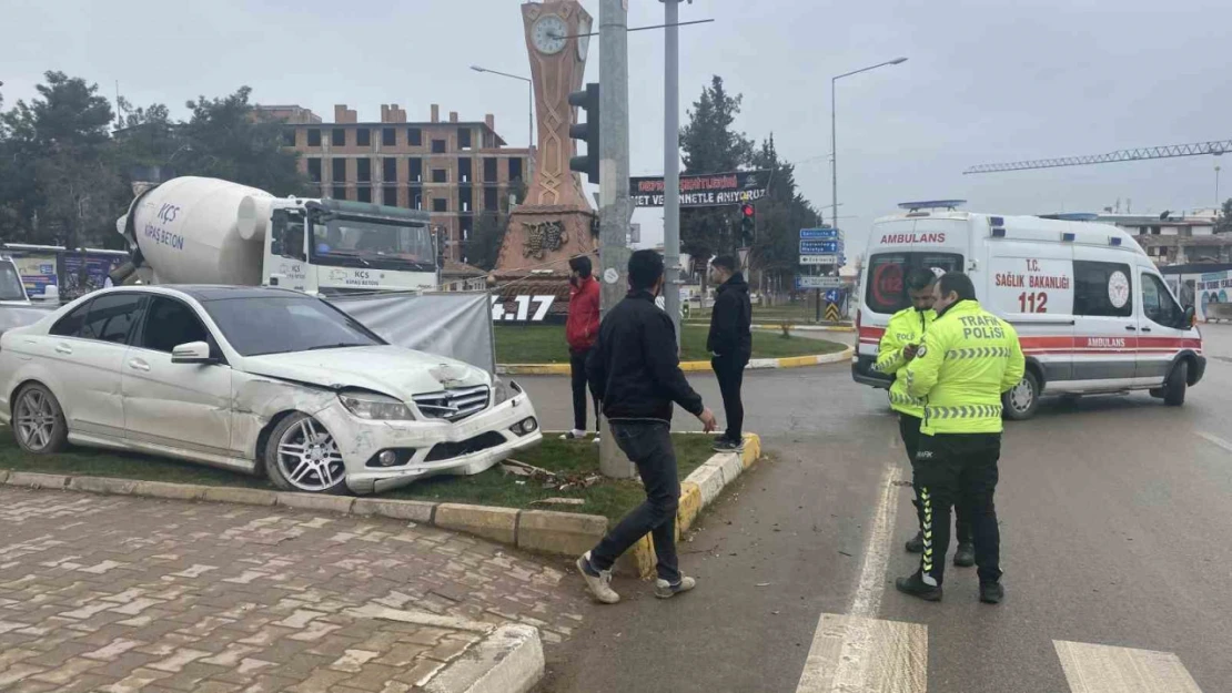 Otomobil refüje çıktı: 1 yaralı