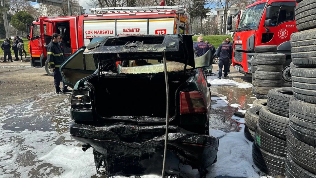 Otomobilin LPG tüpü bomba gibi patladı: 1 kişi yaralandı