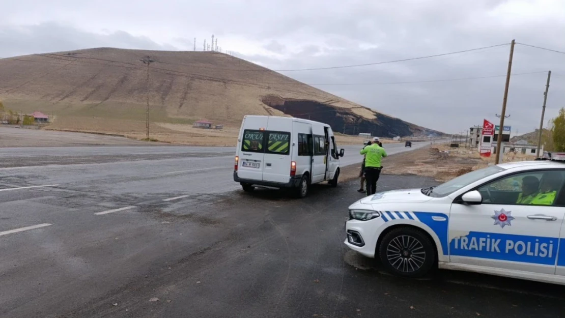 Patnos'ta öğrenci taşıma araçlarında güvenlik denetimi yapıldı