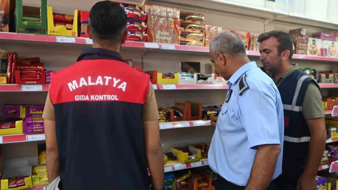 Pütürge'de etiket ve kasa fiyatları karşılaştırıldı