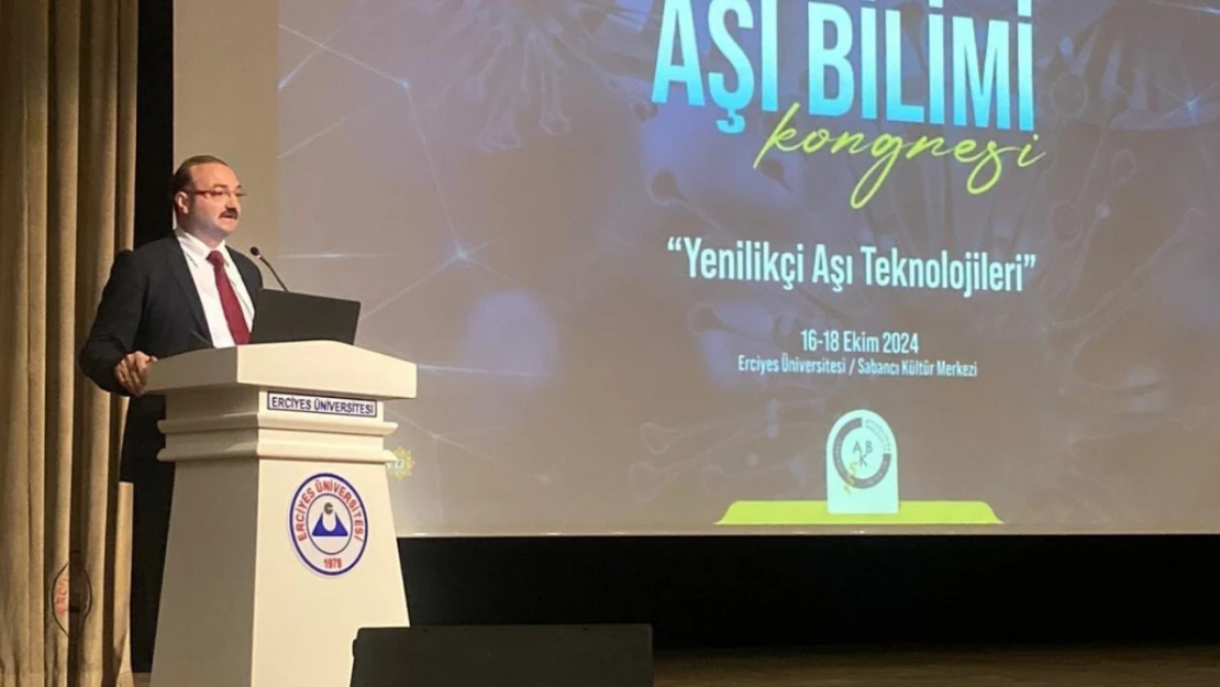 Rektör Hacımüftüoğlu, uluslararası aşı bilimi kongresine katıldı