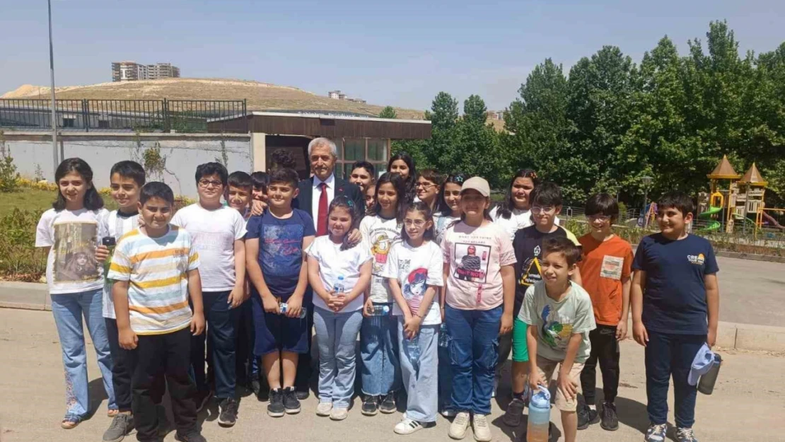 Şahinbey Belediyesi öğrencilerin yüzünü güldürüyor